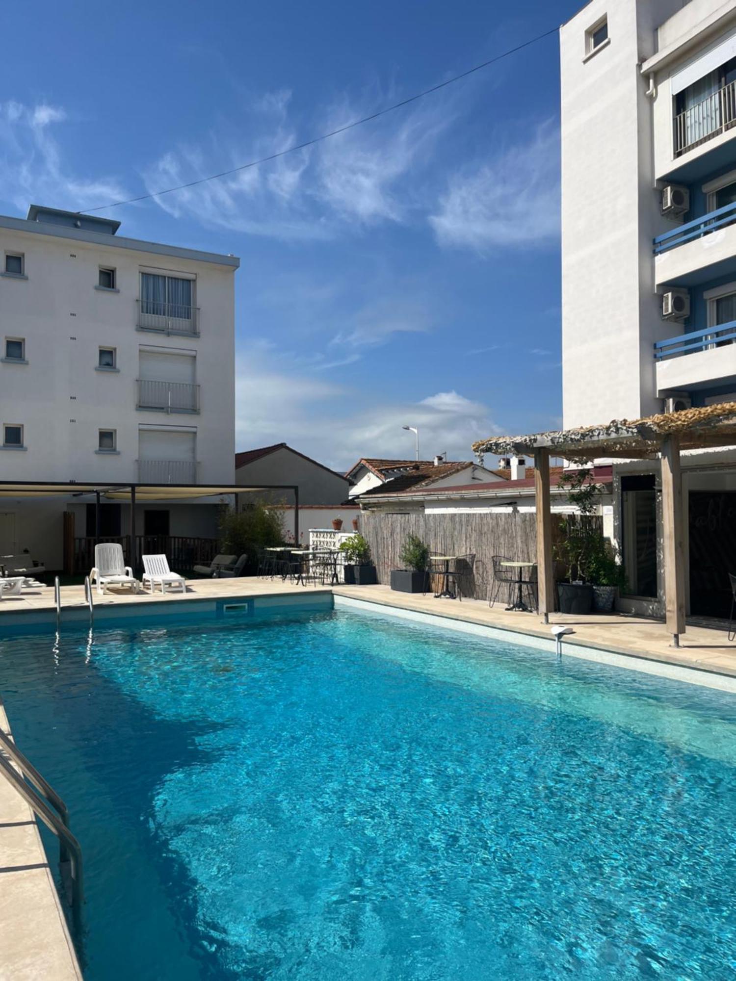 Hotel Les Sables - Urban Style - By Logis Hotels Canet-en-Roussillon Eksteriør bilde